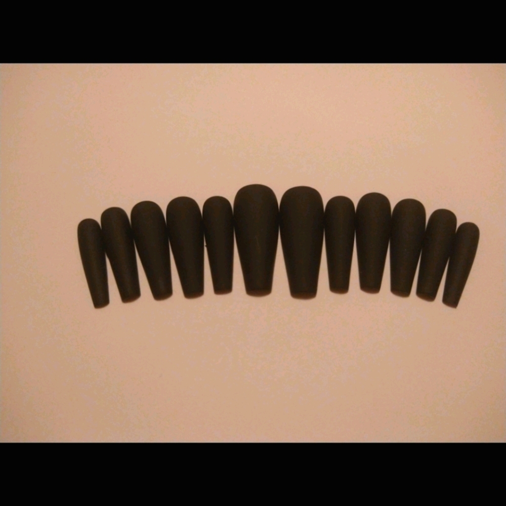 Press on nails long coffin matte black